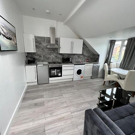 Lovely 2 Bedroom Flat With Roof Terrace In London Nw6 Extérieur photo