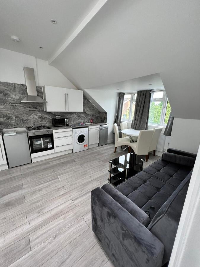 Lovely 2 Bedroom Flat With Roof Terrace In London Nw6 Extérieur photo