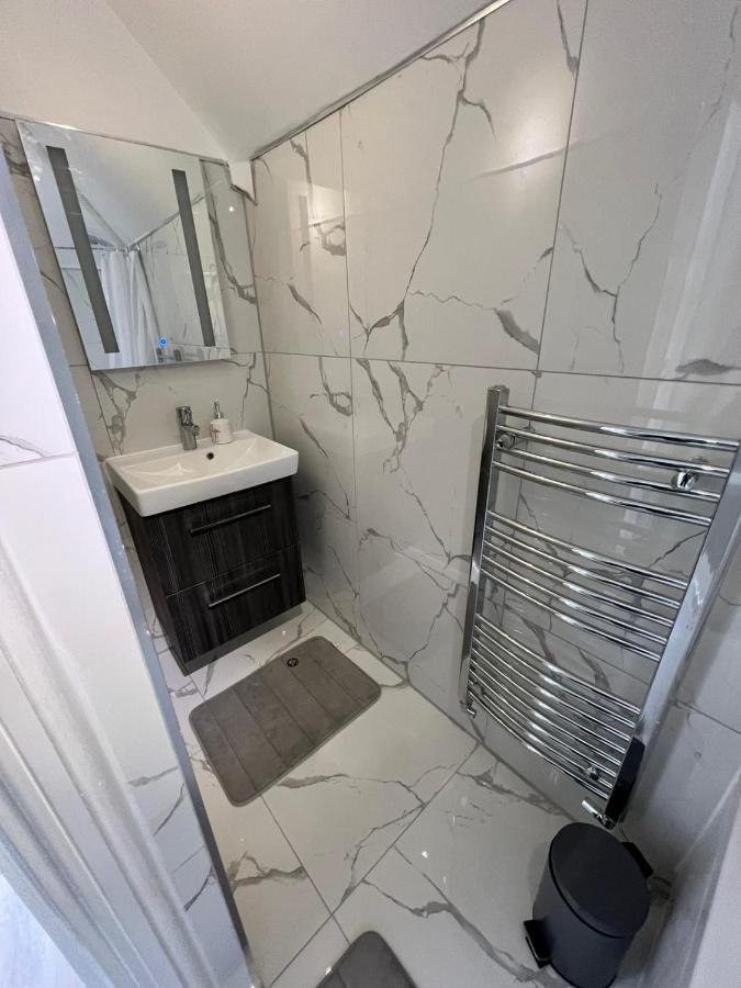 Lovely 2 Bedroom Flat With Roof Terrace In London Nw6 Extérieur photo