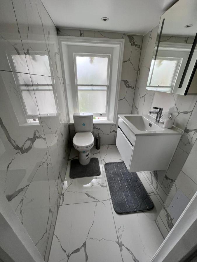 Lovely 2 Bedroom Flat With Roof Terrace In London Nw6 Extérieur photo