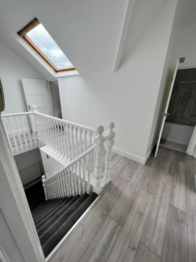 Lovely 2 Bedroom Flat With Roof Terrace In London Nw6 Extérieur photo